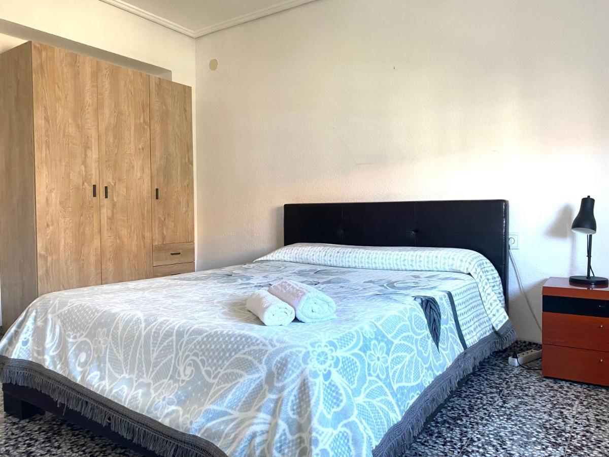 Private Room In Shared Apartment Valencia Workstay Exterior photo