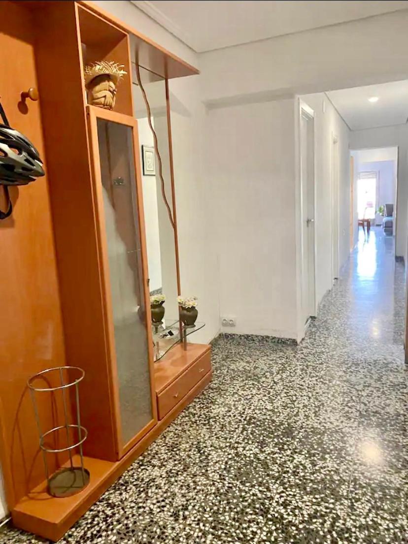 Private Room In Shared Apartment Valencia Workstay Exterior photo