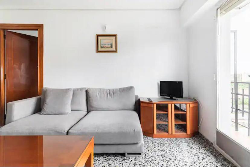 Private Room In Shared Apartment Valencia Workstay Exterior photo
