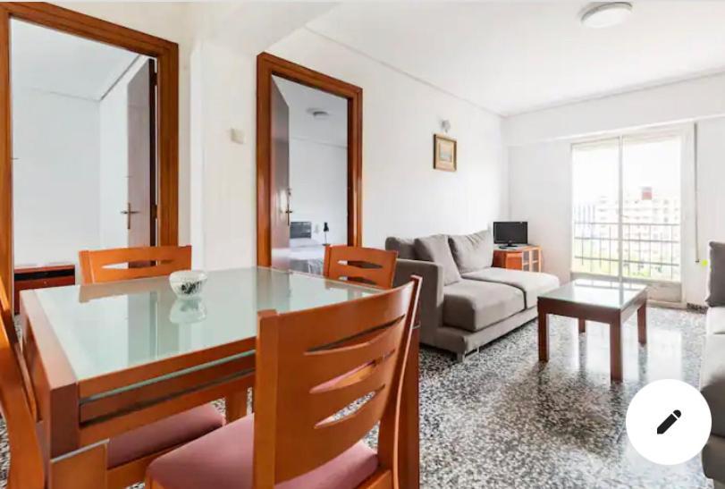 Private Room In Shared Apartment Valencia Workstay Exterior photo